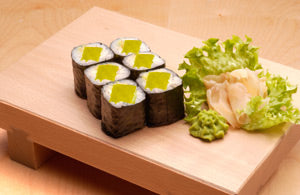 Sushi, Maki-Sushi mit eingelegtem Rettich